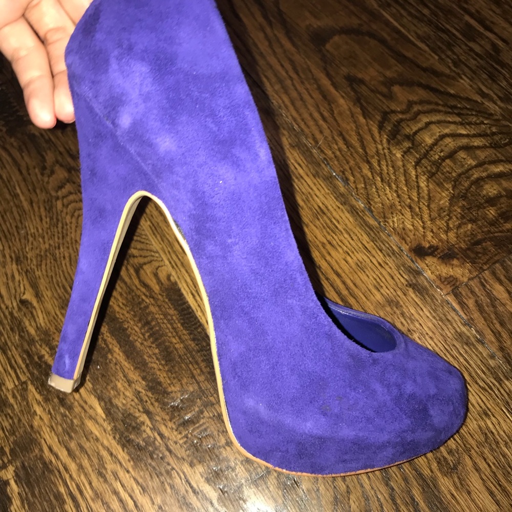 Steve Madden Suede Indigo Pump